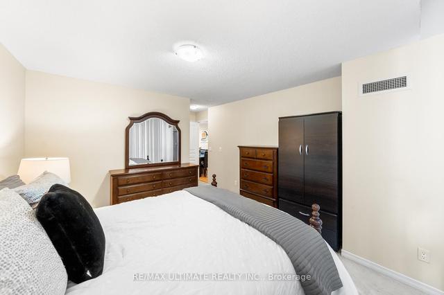 317 - 509 Beecroft Rd, Condo with 2 bedrooms, 2 bathrooms and 1 parking in Toronto ON | Image 11