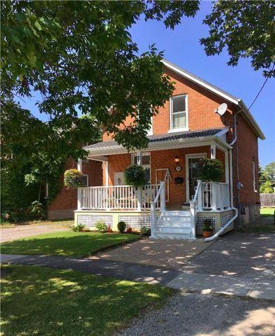 136 Chapel St, House detached with 2 bedrooms, 1 bathrooms and 2 parking in Cobourg ON | Image 1