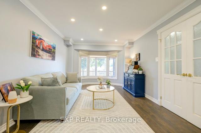 566 Rosebank Rd, House detached with 4 bedrooms, 4 bathrooms and 6 parking in Pickering ON | Image 3