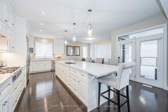 84 Mccann St, House detached with 5 bedrooms, 6 bathrooms and 4 parking in Guelph ON | Image 8