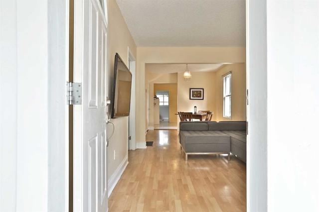 7 Syndicate Ave, House detached with 2 bedrooms, 1 bathrooms and 1 parking in Toronto ON | Image 18