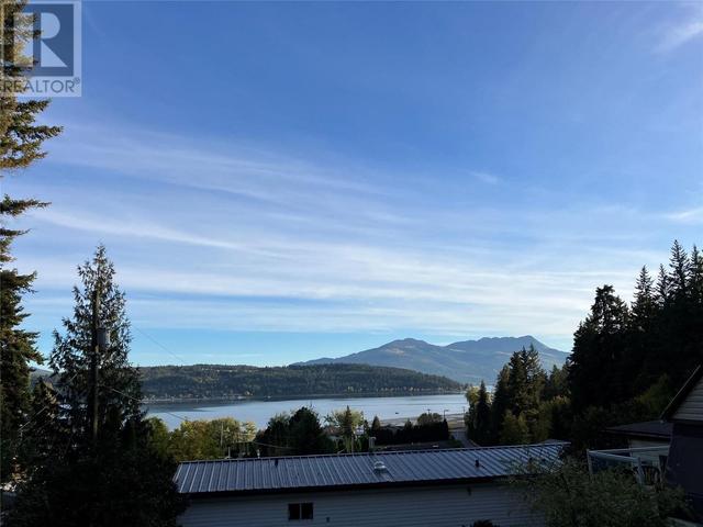 4 - 3959 Sunnybrae Canoe Point Road, House other with 3 bedrooms, 1 bathrooms and 4 parking in Columbia Shuswap C BC | Image 4