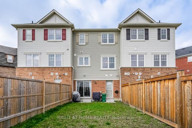 41 Mercedes Rd, House attached with 3 bedrooms, 3 bathrooms and 2 parking in Brampton ON | Image 20