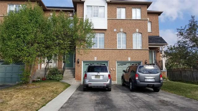 125 Brickyard Way, Townhouse with 3 bedrooms, 2 bathrooms and 3 parking in Brampton ON | Image 1