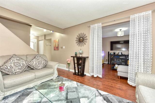 32 Balmoral Dr, Townhouse with 3 bedrooms, 2 bathrooms and 1 parking in Brampton ON | Image 38