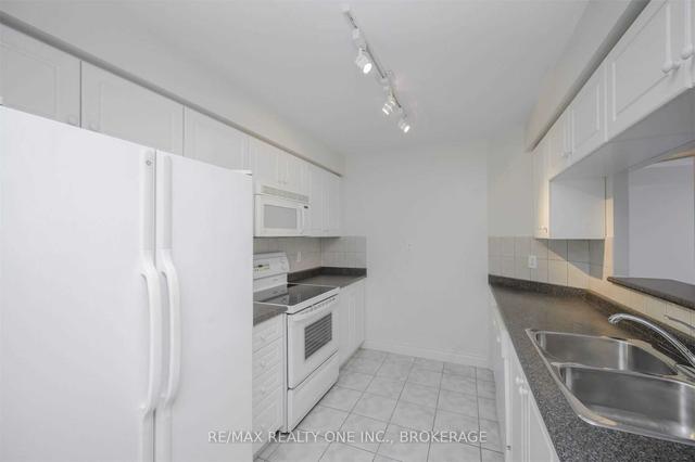 1001 - 442 Maple Ave, Condo with 2 bedrooms, 2 bathrooms and 1 parking in Burlington ON | Image 8