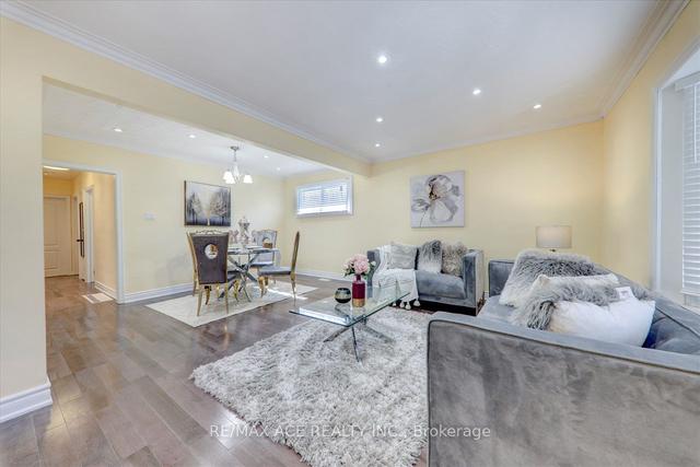 31 Benlight Cres, House detached with 3 bedrooms, 4 bathrooms and 6 parking in Toronto ON | Image 38