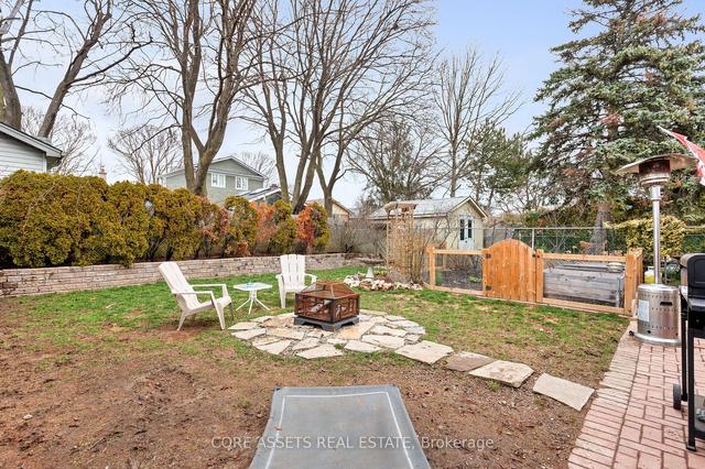 26 Paragon Rd, House detached with 3 bedrooms, 2 bathrooms and 4 parking in Toronto ON | Image 13