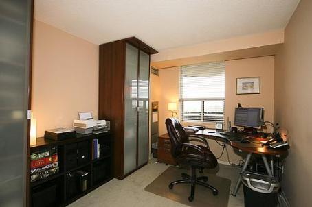 810 - 3845 Lake Shore Blvd W, Condo with 2 bedrooms, 1 bathrooms and 2 parking in Toronto ON | Image 5