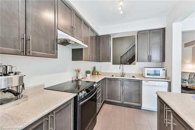 52 Isaac Devins Blvd, House semidetached with 3 bedrooms, 4 bathrooms and 3 parking in Toronto ON | Image 4