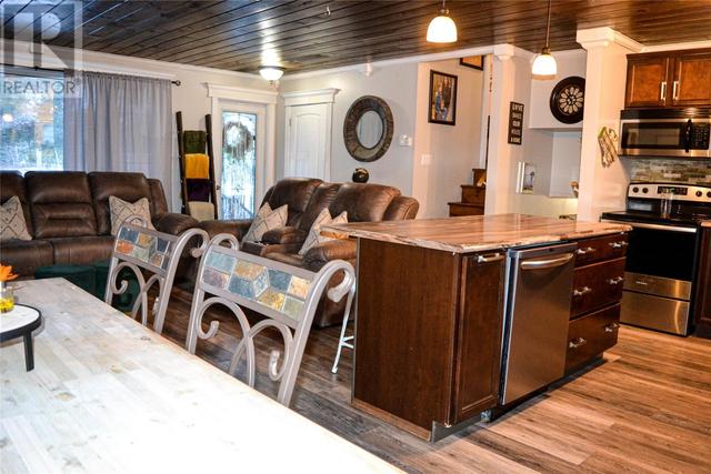 275 Main Street, House detached with 4 bedrooms, 2 bathrooms and null parking in Hare Bay NL | Image 4