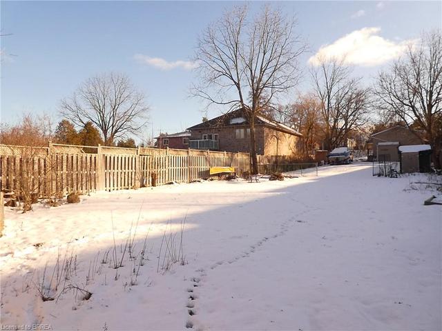 20 Hardy Road, House detached with 2 bedrooms, 1 bathrooms and null parking in Brantford ON | Image 3