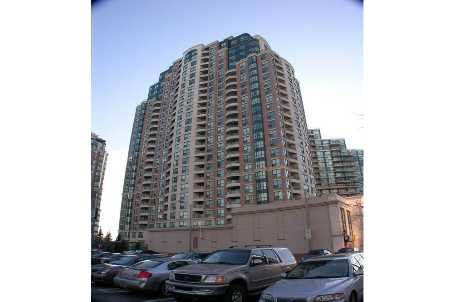 1003 - 7 Lorraine Dr, Condo with 3 bedrooms, 2 bathrooms and 1 parking in Toronto ON | Image 7