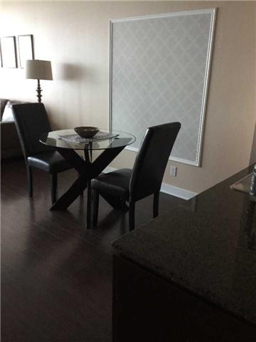 2501 - 373 Front St W, Condo with 1 bedrooms, 1 bathrooms and 1 parking in Toronto ON | Image 3