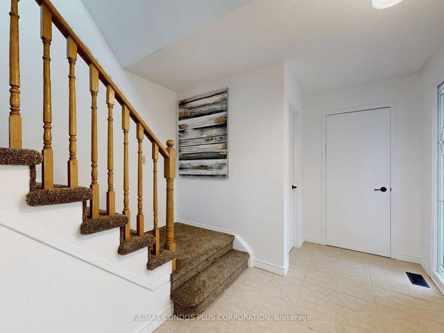 11 Cashel St, House detached with 3 bedrooms, 3 bathrooms and 3 parking in Brampton ON | Image 23