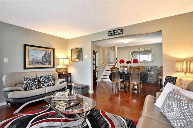 2690 Constable Rd, House detached with 3 bedrooms, 2 bathrooms and 2 parking in Mississauga ON | Image 6