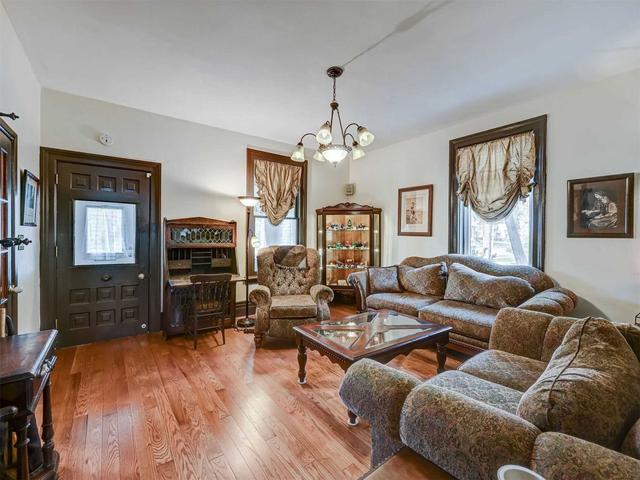 32 Elliott St, House detached with 4 bedrooms, 2 bathrooms and 3 parking in Brampton ON | Image 21