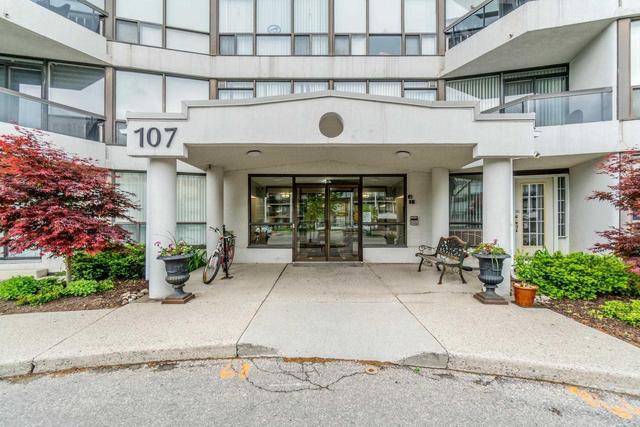 107 Bagot St, Condo with 1 bedrooms, 1 bathrooms and 1 parking in Guelph ON | Image 2