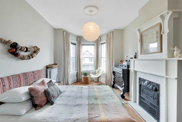 124 Marion St, House detached with 3 bedrooms, 1 bathrooms and 2 parking in Toronto ON | Image 24