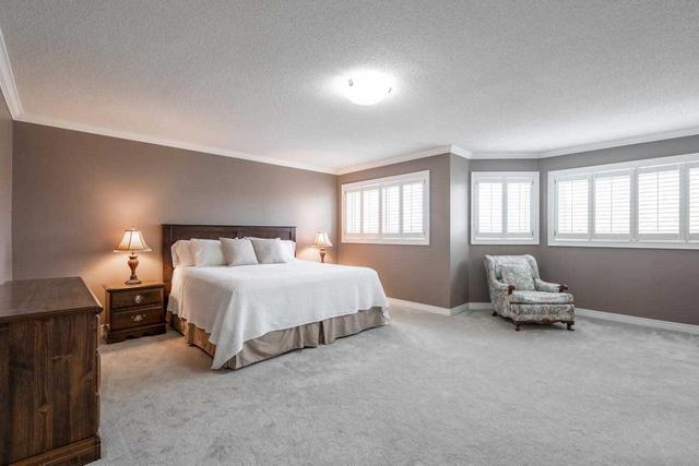 6363 Alderwood Tr, House detached with 3 bedrooms, 4 bathrooms and 5 parking in Mississauga ON | Image 11