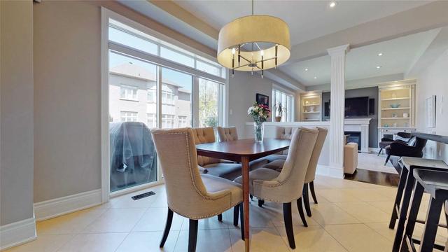 32 Wardlaw Pl, House detached with 4 bedrooms, 3 bathrooms and 4 parking in Vaughan ON | Image 6