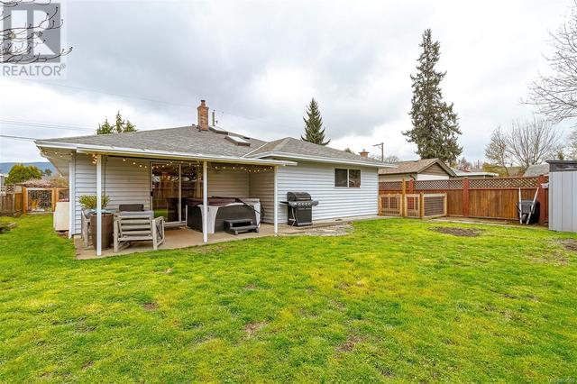 393 Beech Ave, House detached with 3 bedrooms, 2 bathrooms and 4 parking in Duncan BC | Image 33