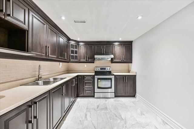 65 Broadlands Blvd, House detached with 3 bedrooms, 2 bathrooms and 4 parking in Toronto ON | Image 10