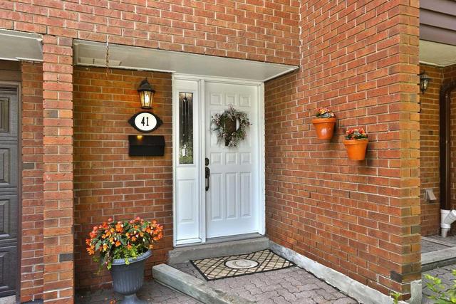 41 - 4230 Fieldgate Dr, Townhouse with 3 bedrooms, 3 bathrooms and 1 parking in Mississauga ON | Image 2