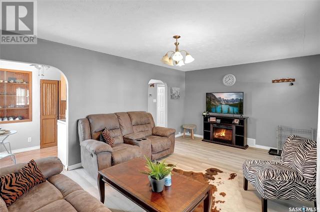 1147 Montgomery Street, House detached with 3 bedrooms, 2 bathrooms and null parking in Moose Jaw SK | Image 7