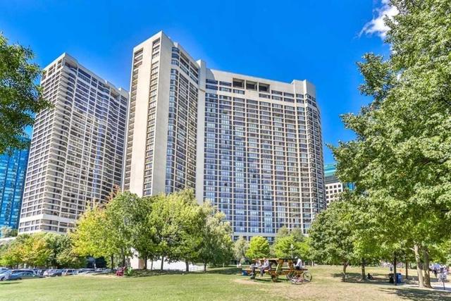 3211 - 33 Harbour Sq, Condo with 1 bedrooms, 1 bathrooms and 1 parking in Toronto ON | Image 16