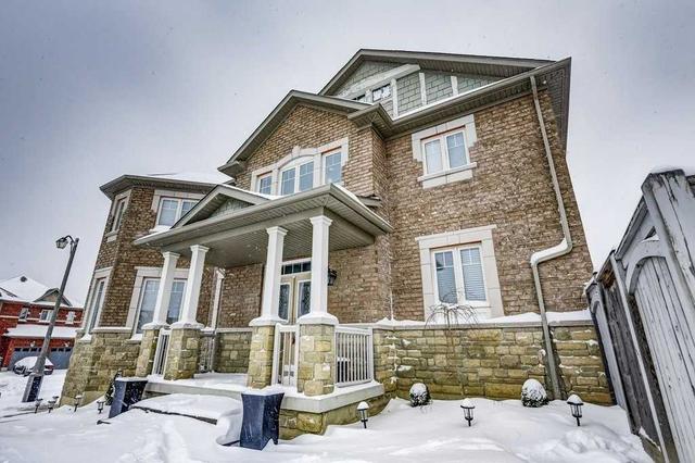 1 Dairy Ave, House detached with 4 bedrooms, 5 bathrooms and 4 parking in Richmond Hill ON | Image 1