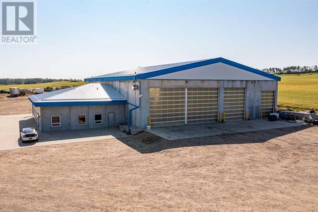 40407 Range Road 254, Home with 2 bedrooms, 2 bathrooms and null parking in Lacombe County AB | Image 3