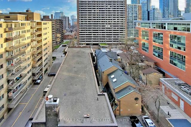 1001 - 45 Charles St E, Condo with 2 bedrooms, 1 bathrooms and 1 parking in Toronto ON | Image 26