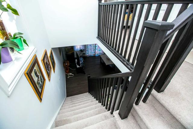57 Westminster Cres, Townhouse with 3 bedrooms, 3 bathrooms and 2 parking in Centre Wellington ON | Image 7