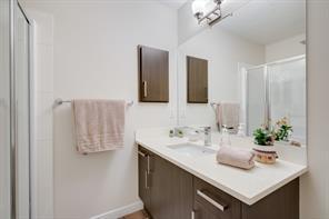 8 Westpark Common Sw, Home with 2 bedrooms, 2 bathrooms and 2 parking in Calgary AB | Image 17