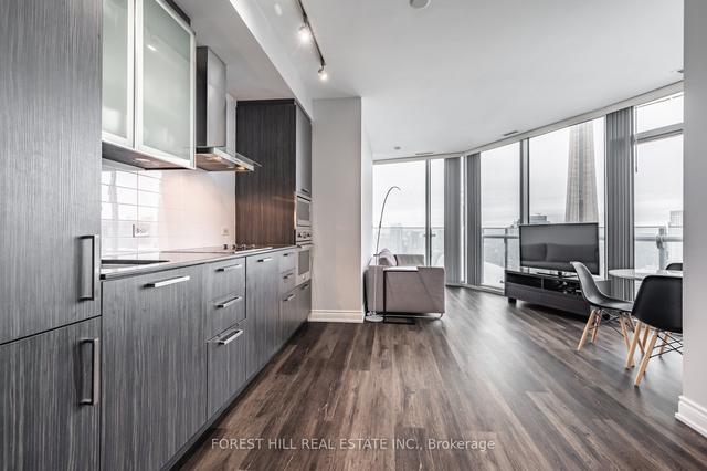 4107 - 12 York St, Condo with 2 bedrooms, 2 bathrooms and 1 parking in Toronto ON | Image 18