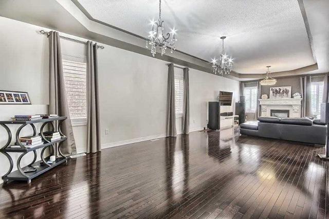 39 Maurier Blvd, House detached with 4 bedrooms, 4 bathrooms and 4 parking in Vaughan ON | Image 8