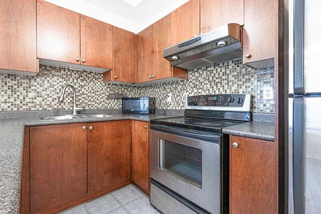 16 - 1130 Cawthra Rd, Townhouse with 3 bedrooms, 4 bathrooms and 2 parking in Mississauga ON | Image 4