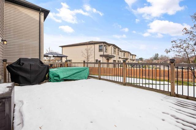 77 Avery Cres, Condo with 3 bedrooms, 3 bathrooms and 5 parking in St. Catharines ON | Image 15