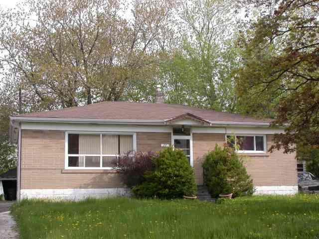 20 Rural Ave, House detached with 3 bedrooms, 2 bathrooms and 2 parking in Toronto ON | Image 1
