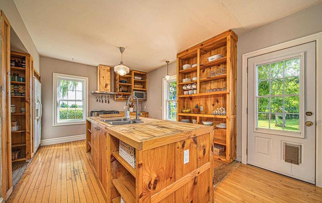 88 Yelverton Rd, House detached with 3 bedrooms, 2 bathrooms and 22 parking in Kawartha Lakes ON | Image 4