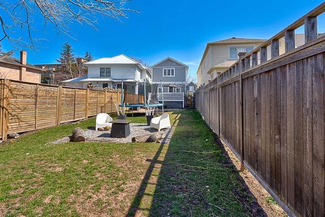379 Pine Ave, House detached with 3 bedrooms, 2 bathrooms and 2 parking in Oakville ON | Image 16