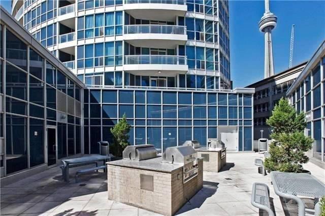 1012 - 208 Queens Quay W, Condo with 2 bedrooms, 2 bathrooms and 1 parking in Toronto ON | Image 10