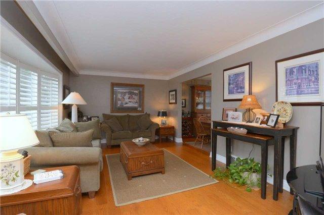 5170 Idlewood Cres, House detached with 4 bedrooms, 2 bathrooms and 6 parking in Burlington ON | Image 2
