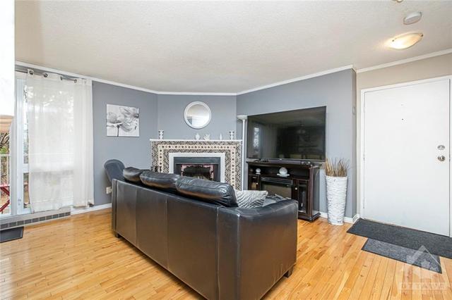 301 - 1589 St Bernard Street, Condo with 2 bedrooms, 2 bathrooms and 1 parking in Ottawa ON | Image 4