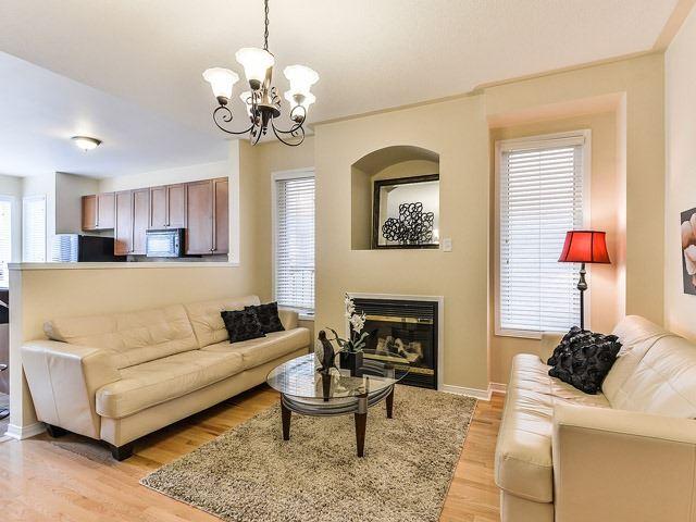 2312 Bur Oak Ave, House semidetached with 3 bedrooms, 3 bathrooms and 3 parking in Markham ON | Image 6