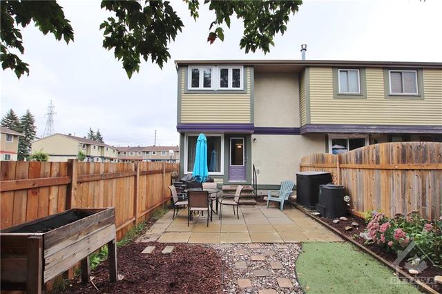 4329 Meadowvale Lane, Townhouse with 3 bedrooms, 2 bathrooms and 1 parking in Ottawa ON | Image 25