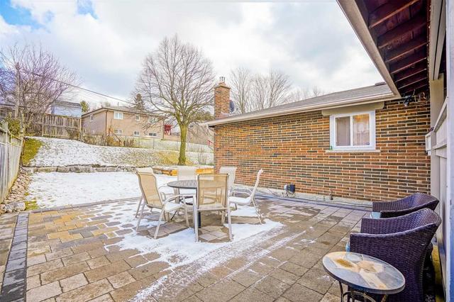 71 Shippigan Cres, House detached with 3 bedrooms, 3 bathrooms and 5 parking in Toronto ON | Image 32