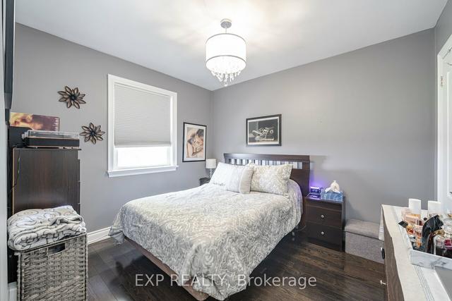 54 William St, House detached with 3 bedrooms, 2 bathrooms and 5 parking in Toronto ON | Image 10