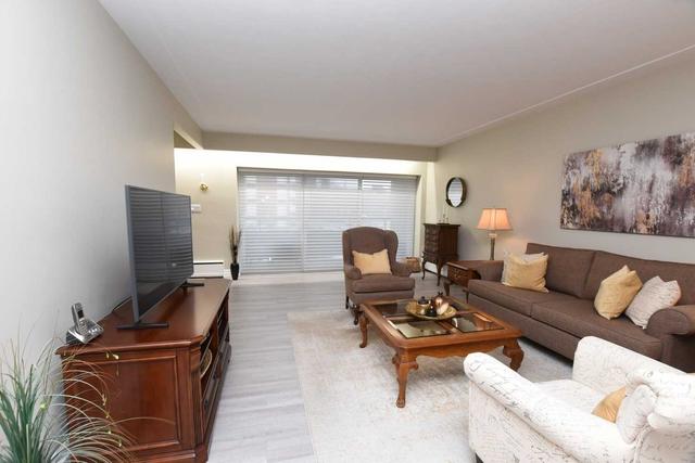203 - 510 Queenston Rd S, Condo with 2 bedrooms, 1 bathrooms and 1 parking in Hamilton ON | Image 4